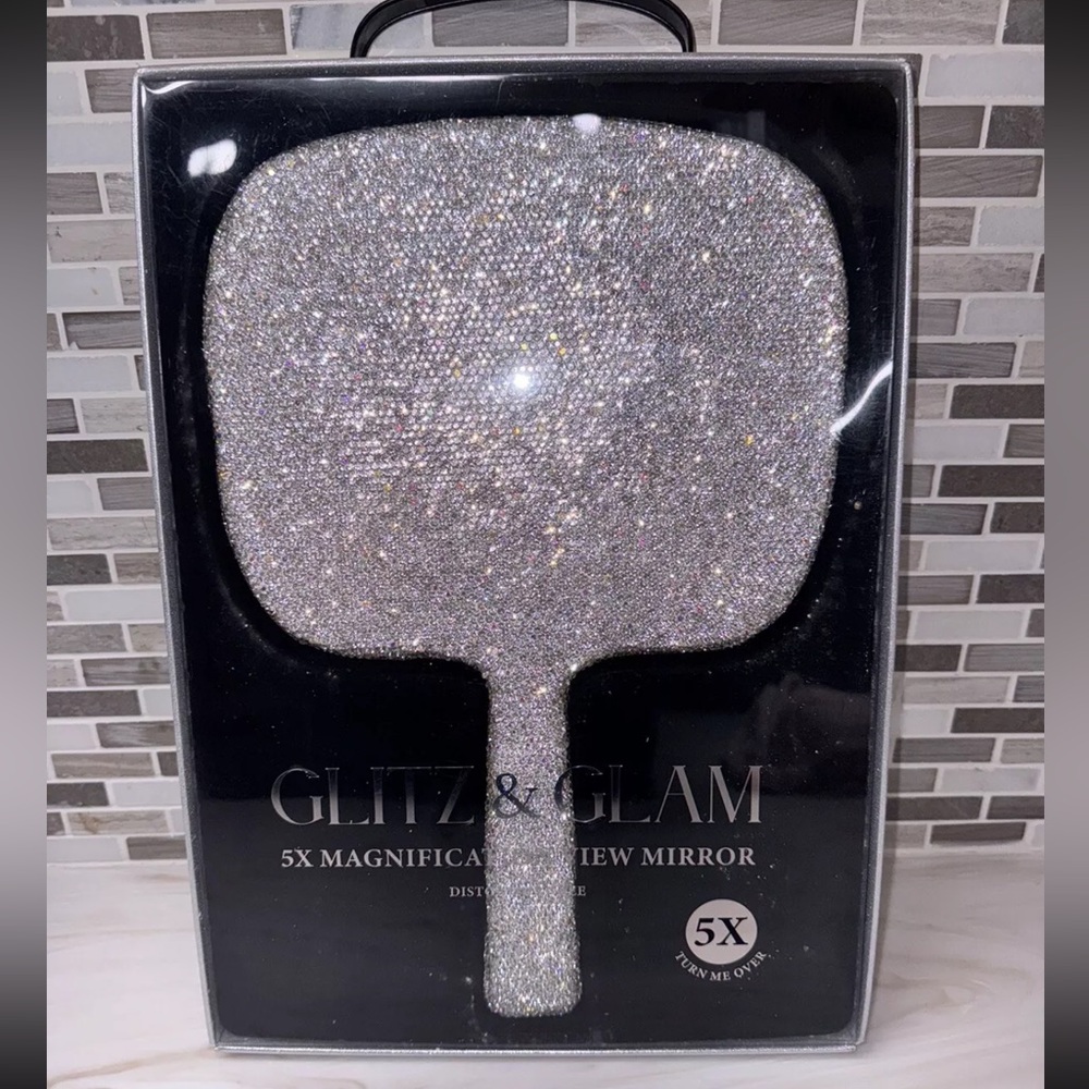 GLITZ & GLAM 5X Magnification View Mirror✨